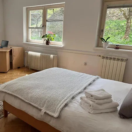 Lovely 2-Bedroom Appartment With Free Parking Dobrova Exterior photo