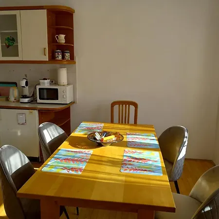 Lovely 2-Bedroom Appartment With Free Parking Dobrova Exterior photo