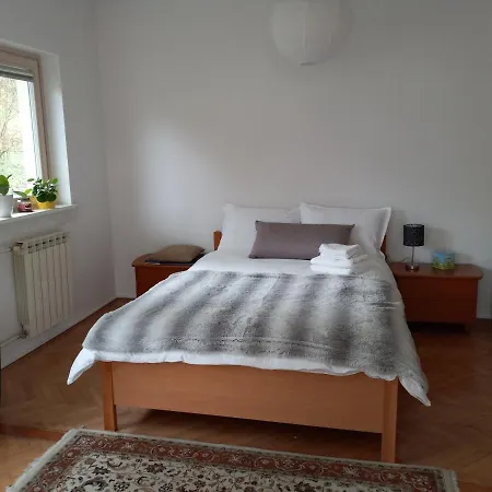 Lovely 2-Bedroom Appartment With Free Parking Dobrova Exterior photo