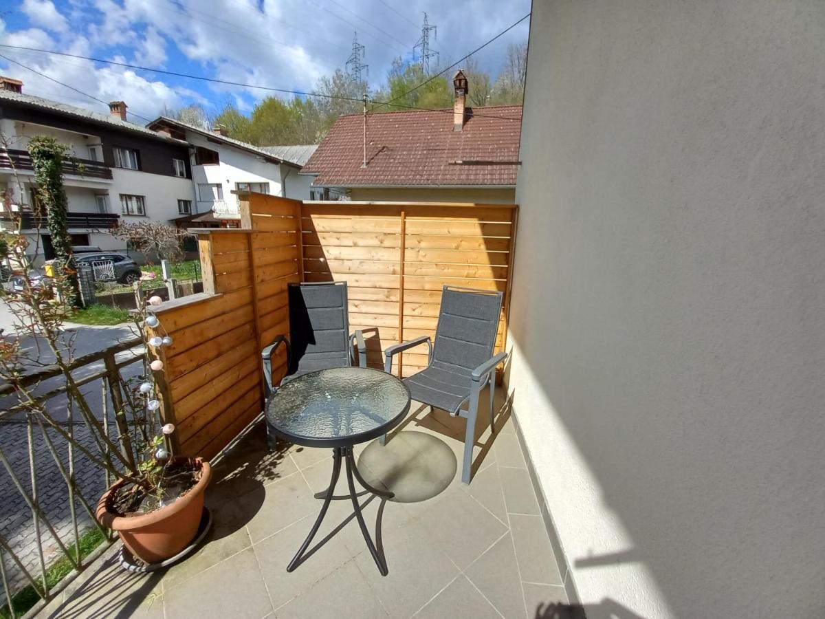 Lovely 2-bedroom With Free Parking Dobrova